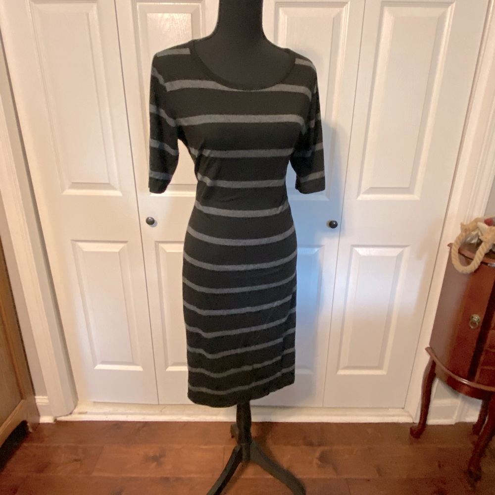 LuLaRoe Julia dress sz M